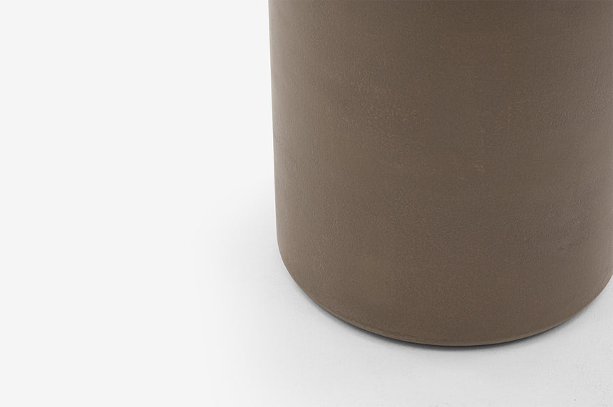 012-stolik-kawowy-okragly-monolith_terra-brown.jpg