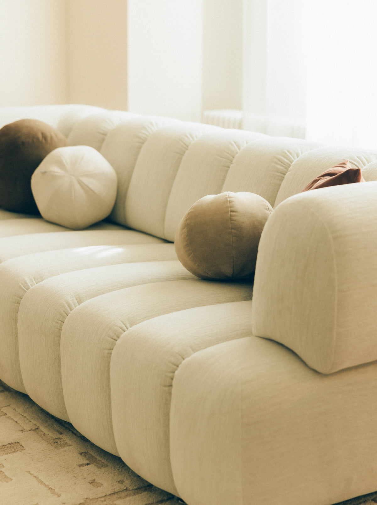 IWC HOME – aranżacja sofa-z-funkcja-spania-dolly-6770 / portrait_small